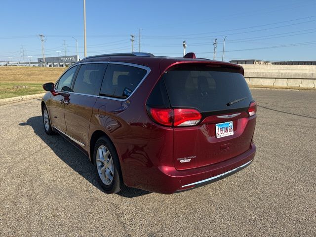 2019 Chrysler Pacifica Touring Plus photo 3