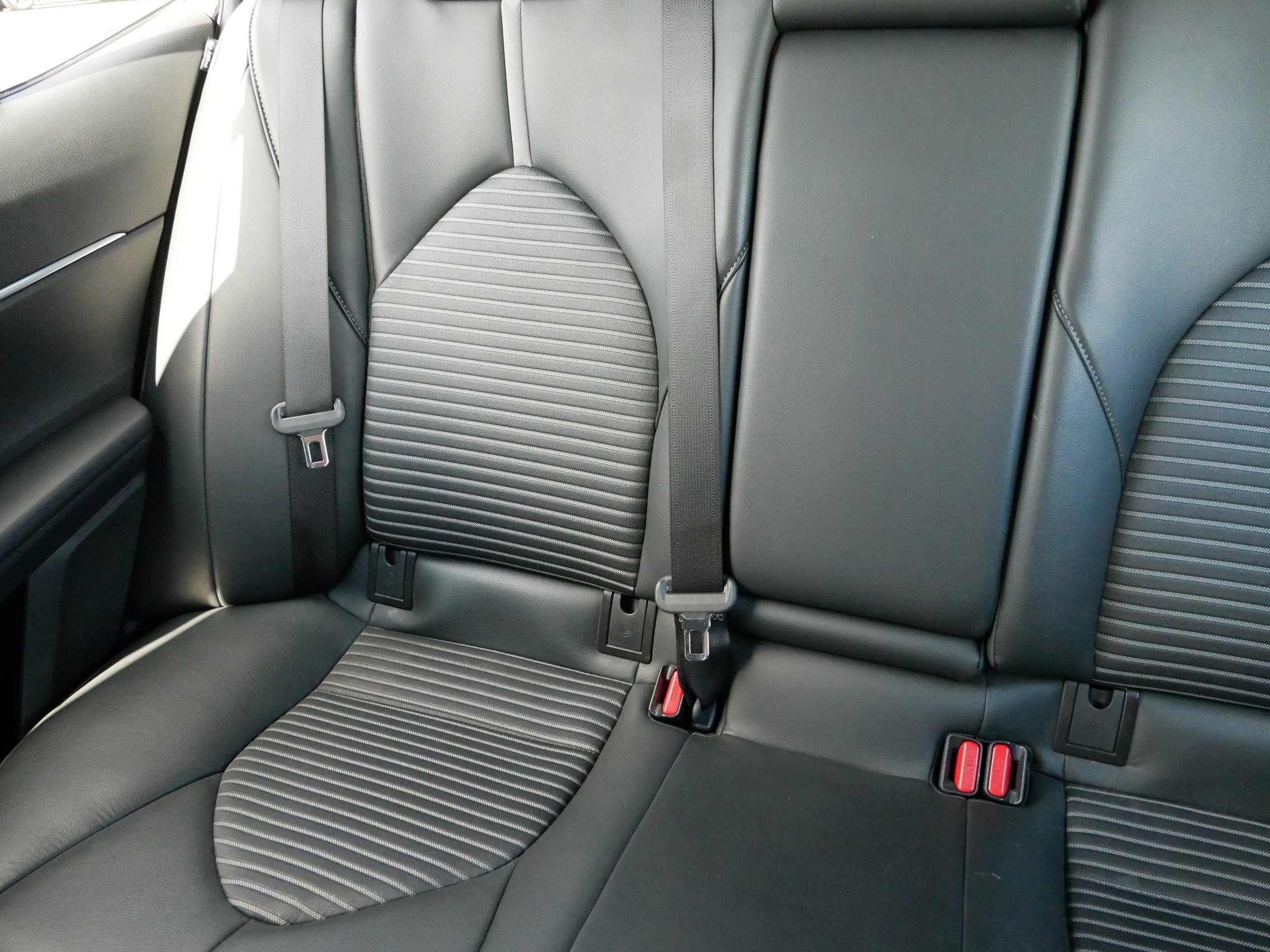 2023 Toyota Camry SE photo 12
