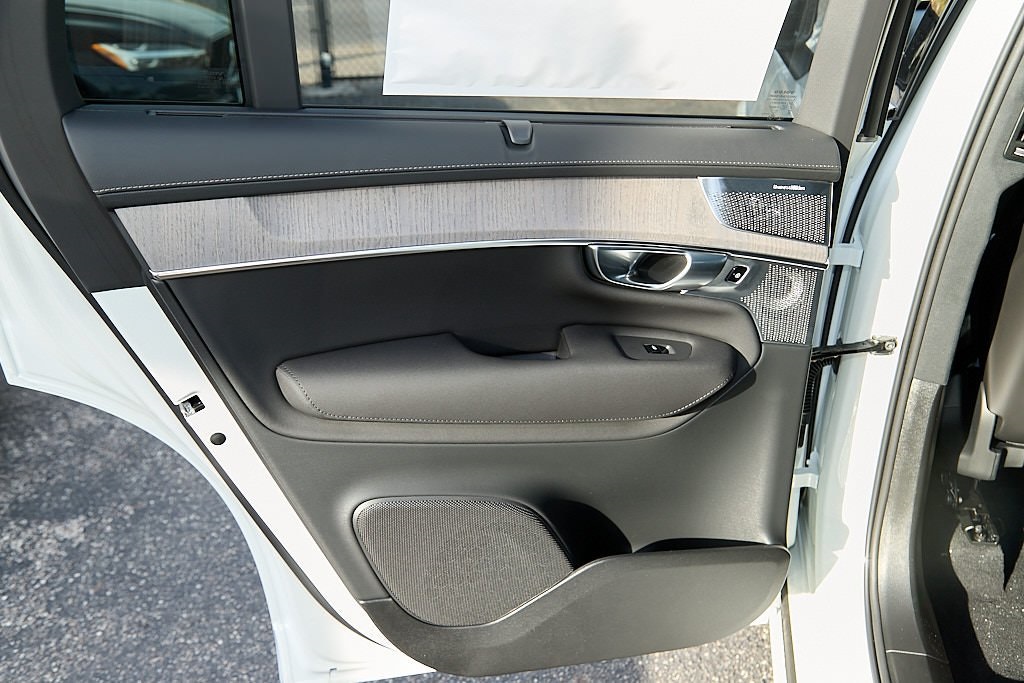 2026 VOLVO XC90 - Image 16