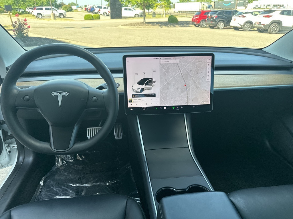 2020 Tesla Model 3 Standard Range Plus photo 11