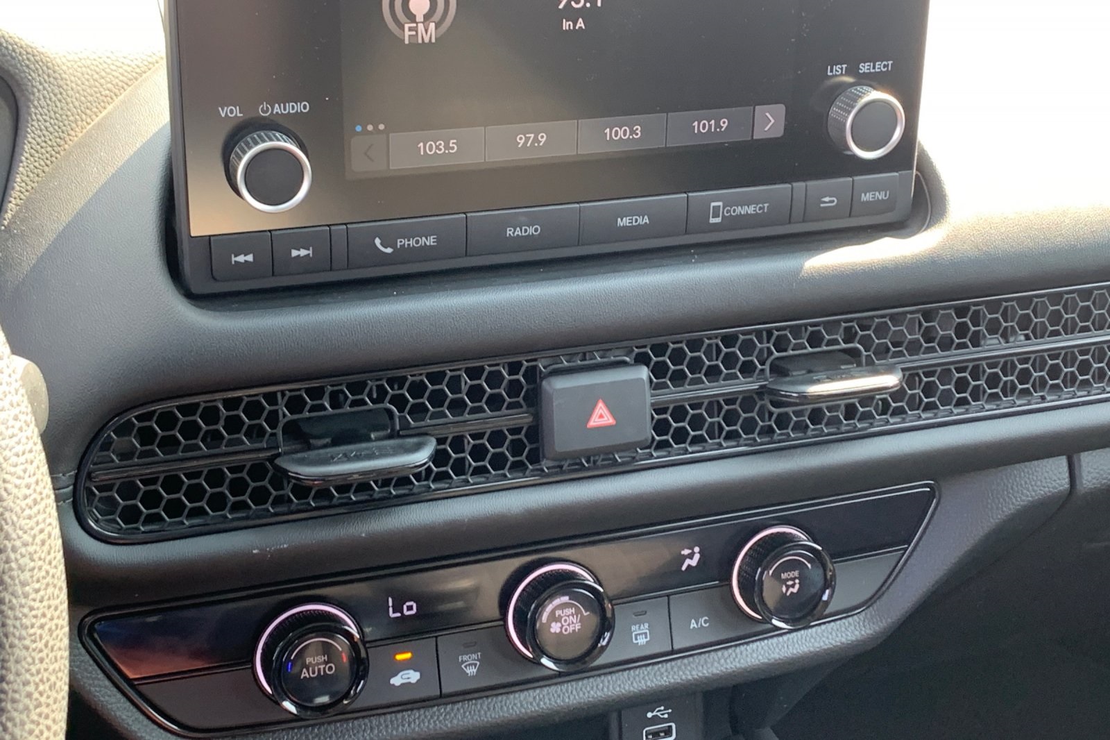 2024 Honda HR-V LX photo 16