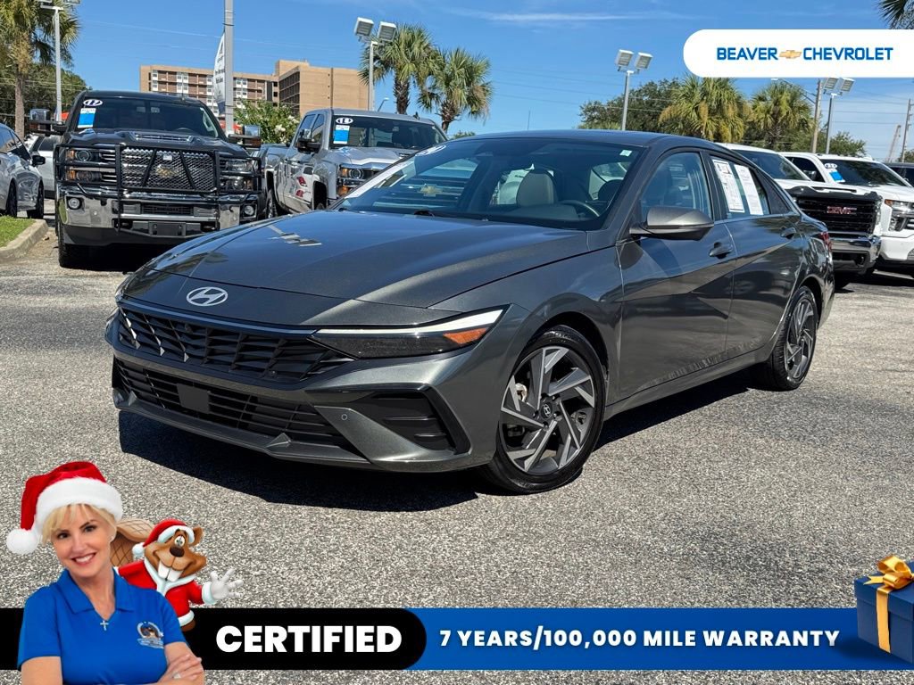 2024 Hyundai Elantra Limited's photo