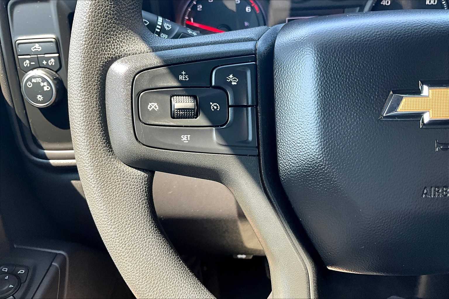 2023 Chevrolet Silverado 1500 Custom photo 21