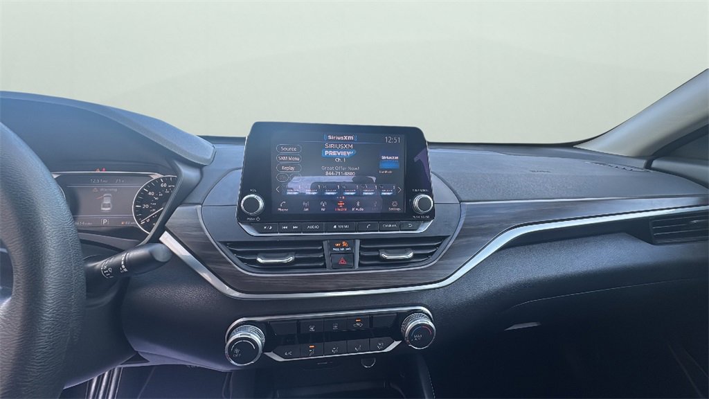 2023 Nissan Altima 2.5 SV photo 9