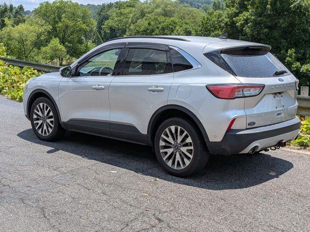 2020 Ford Escape Titanium photo 4