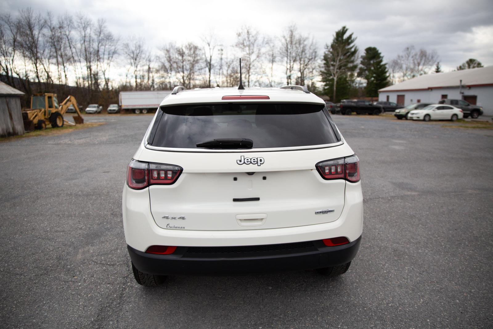 2019 Jeep Compass Latitude photo 3