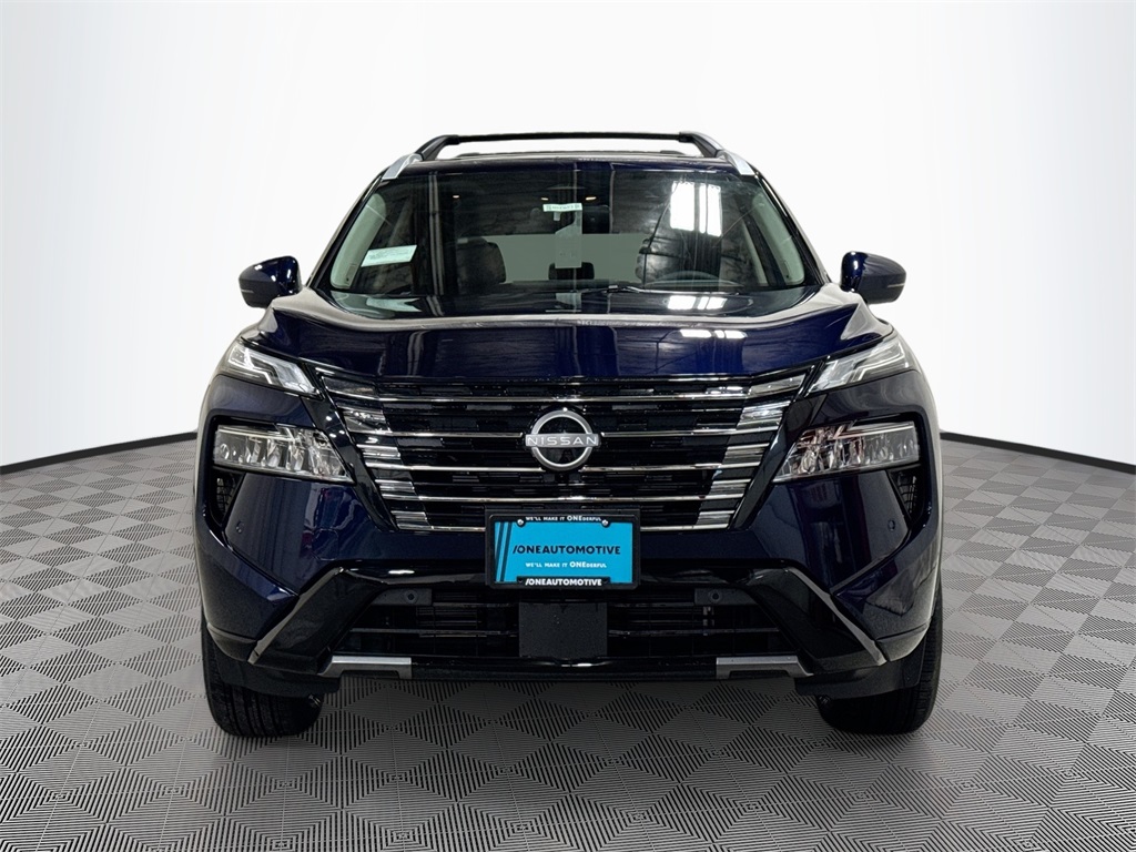 2026 Nissan Rogue Platinum photo 2