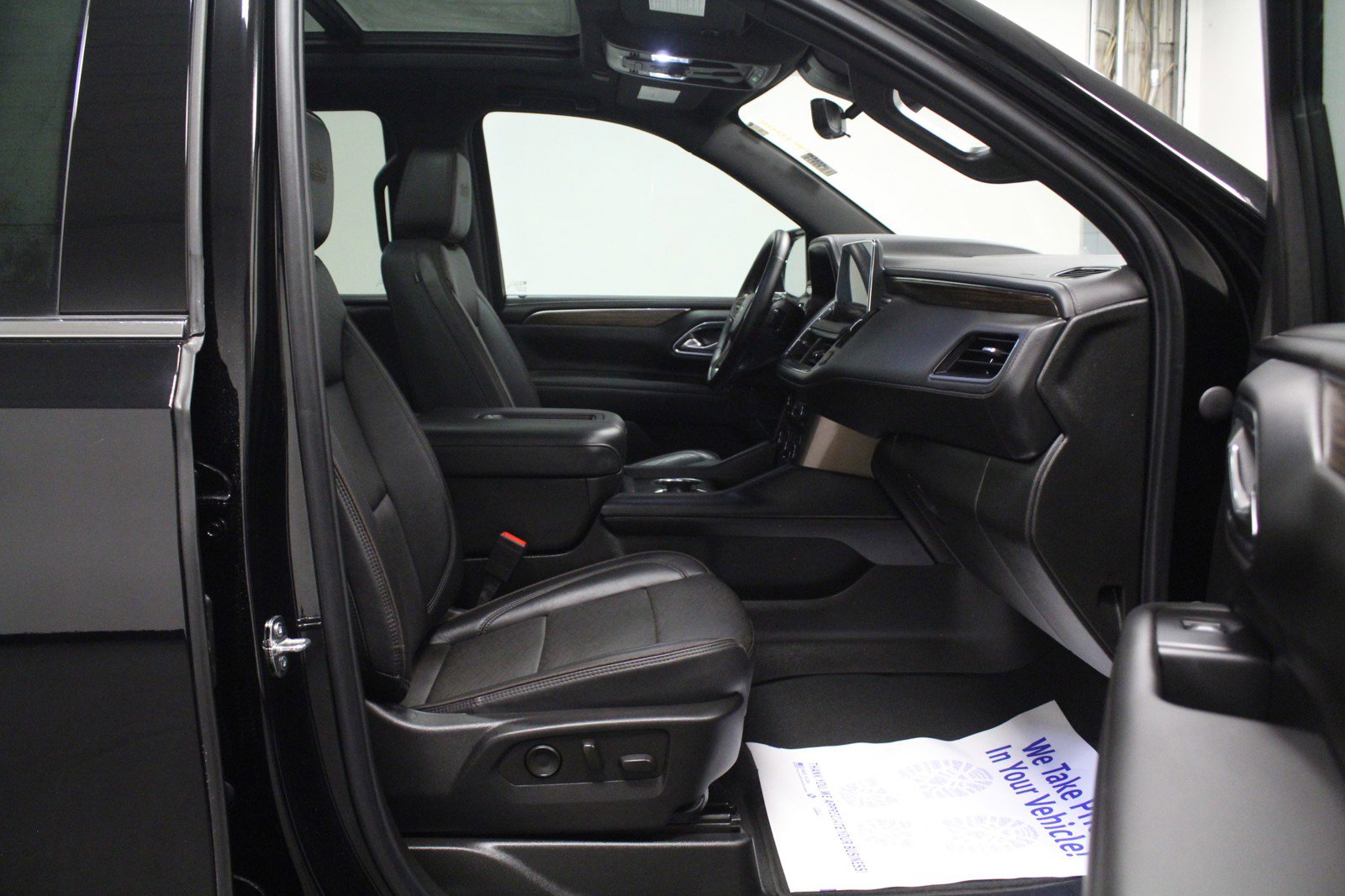 Used 2023 Black Chevrolet High Country image 17