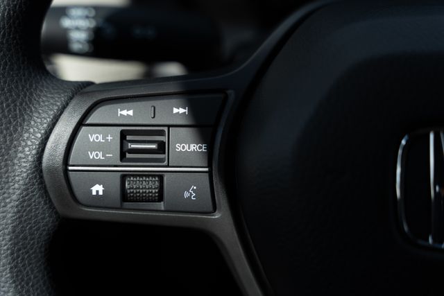 2026 Honda HR-V LX photo 25