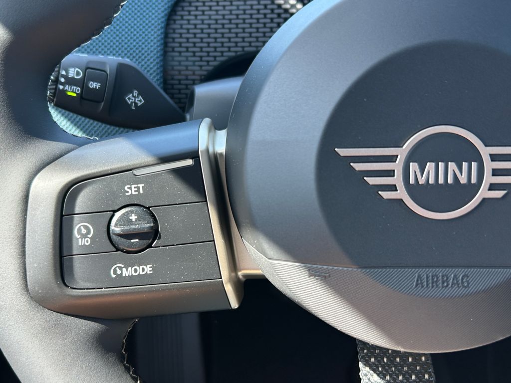 2025 Mini Countryman S ALL4 Iconic photo 18
