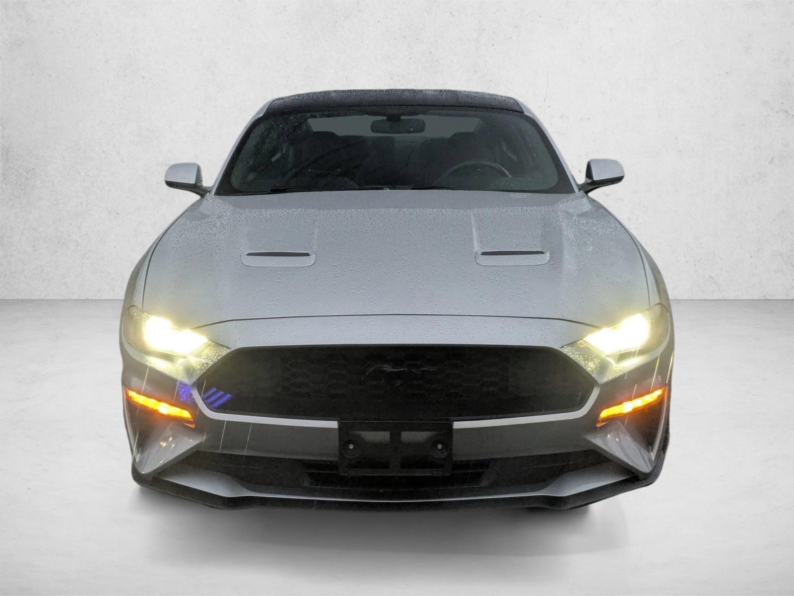 2020 Ford Mustang EcoBoost Premium photo 2