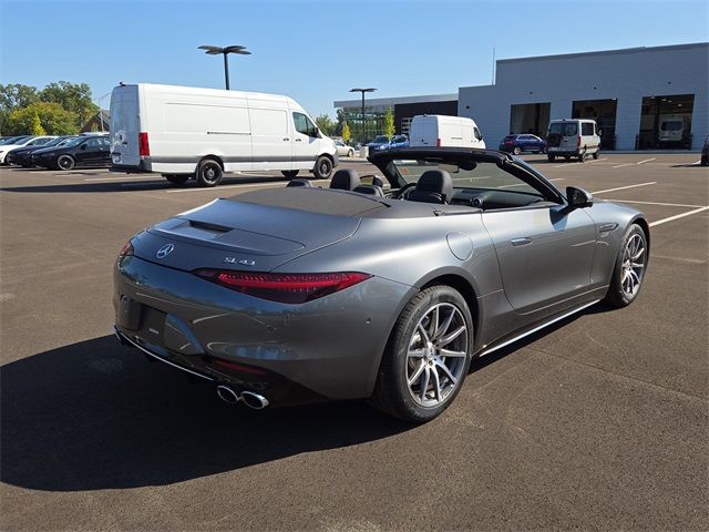 2023 Mercedes Benz SL AMG 43 photo 3