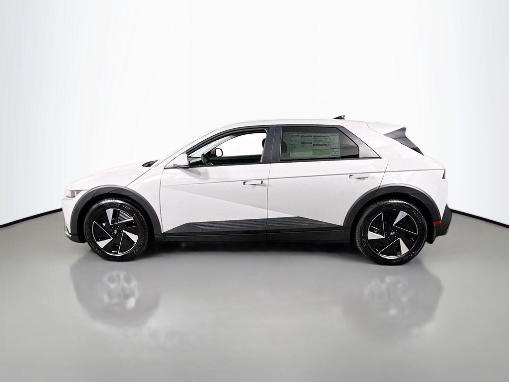 2025 Hyundai Ioniq 5 SE photo 4
