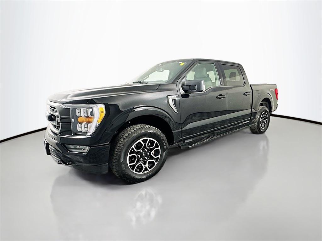 2023 Ford F-150 XLT photo 3