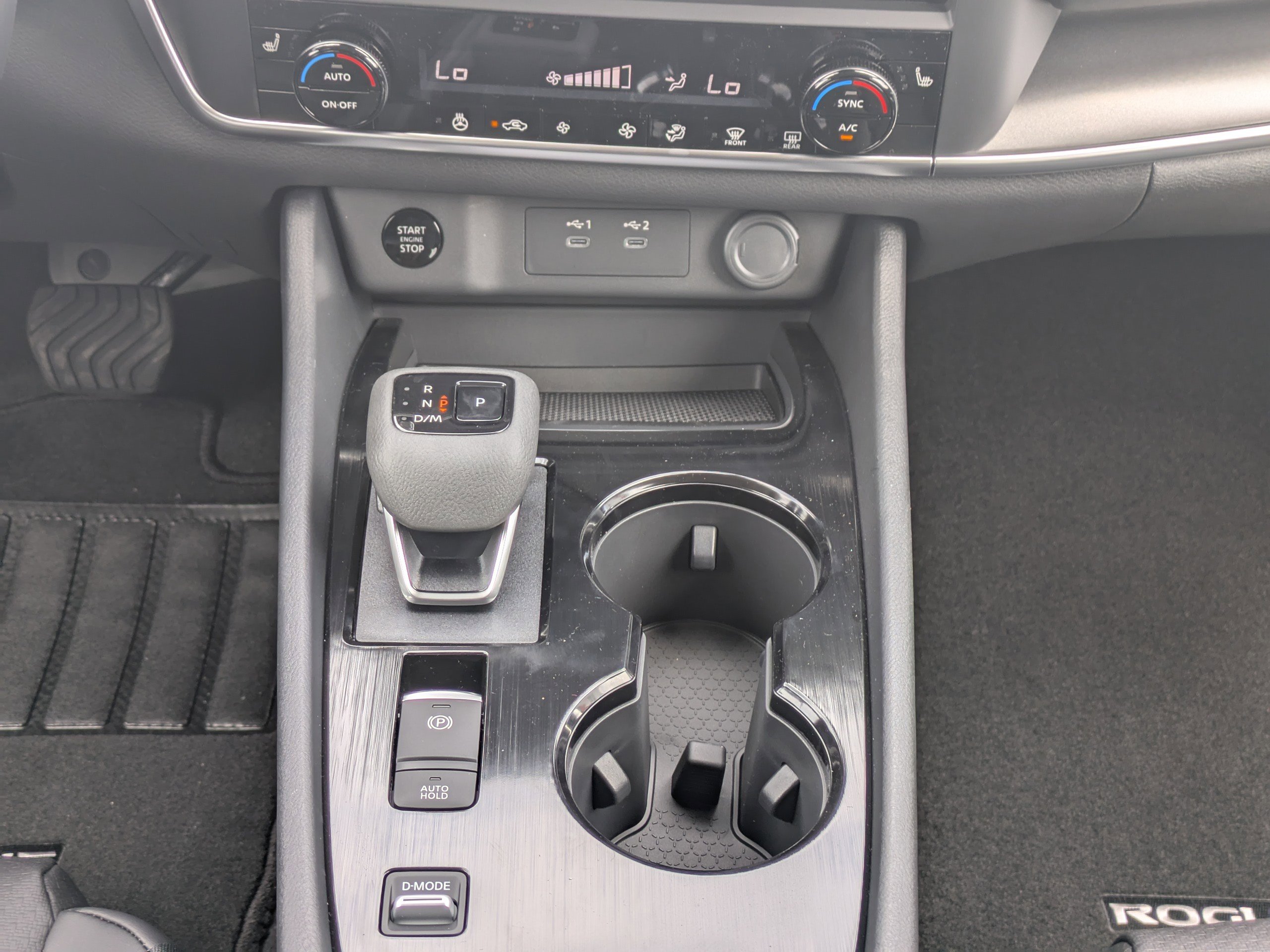 2026 Nissan Rogue SV photo 16