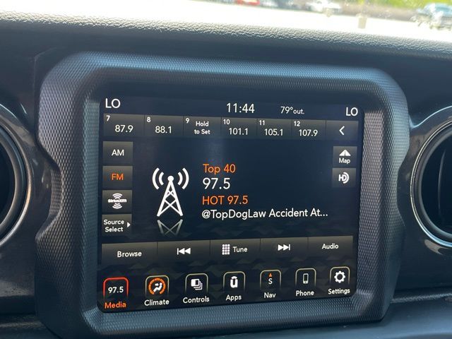 2022 Jeep Gladiator Altitude photo 21