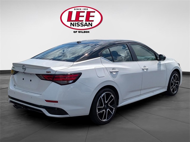 2025 Nissan Sentra SR photo 3