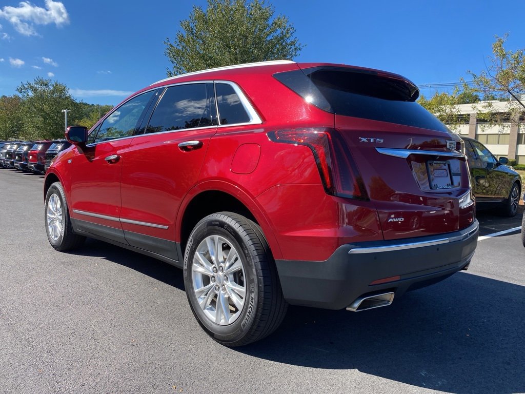 2020 Cadillac XT5 Luxury photo 2