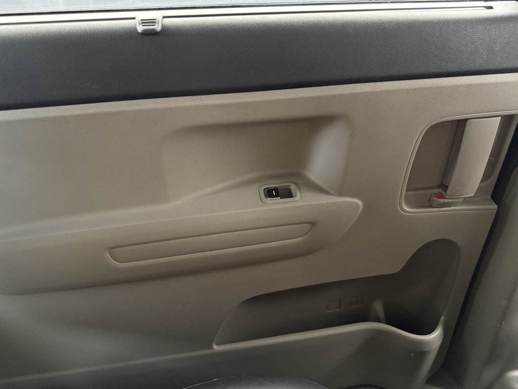 2020 Kia Sedona EX photo 38