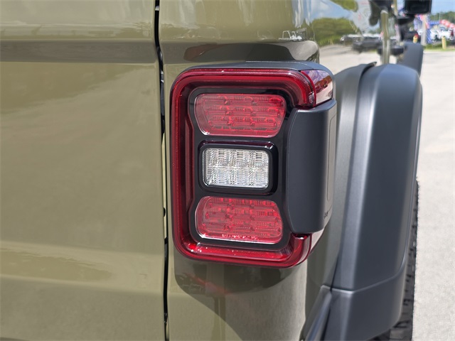 2025 Jeep Gladiator Mojave photo 7