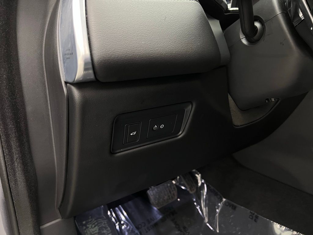 2022 Jaguar F-PACE P250 S photo 23