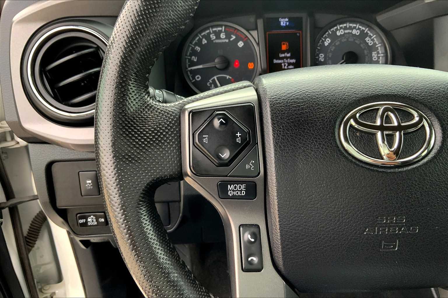 2021 Toyota Tacoma TRD photo 21
