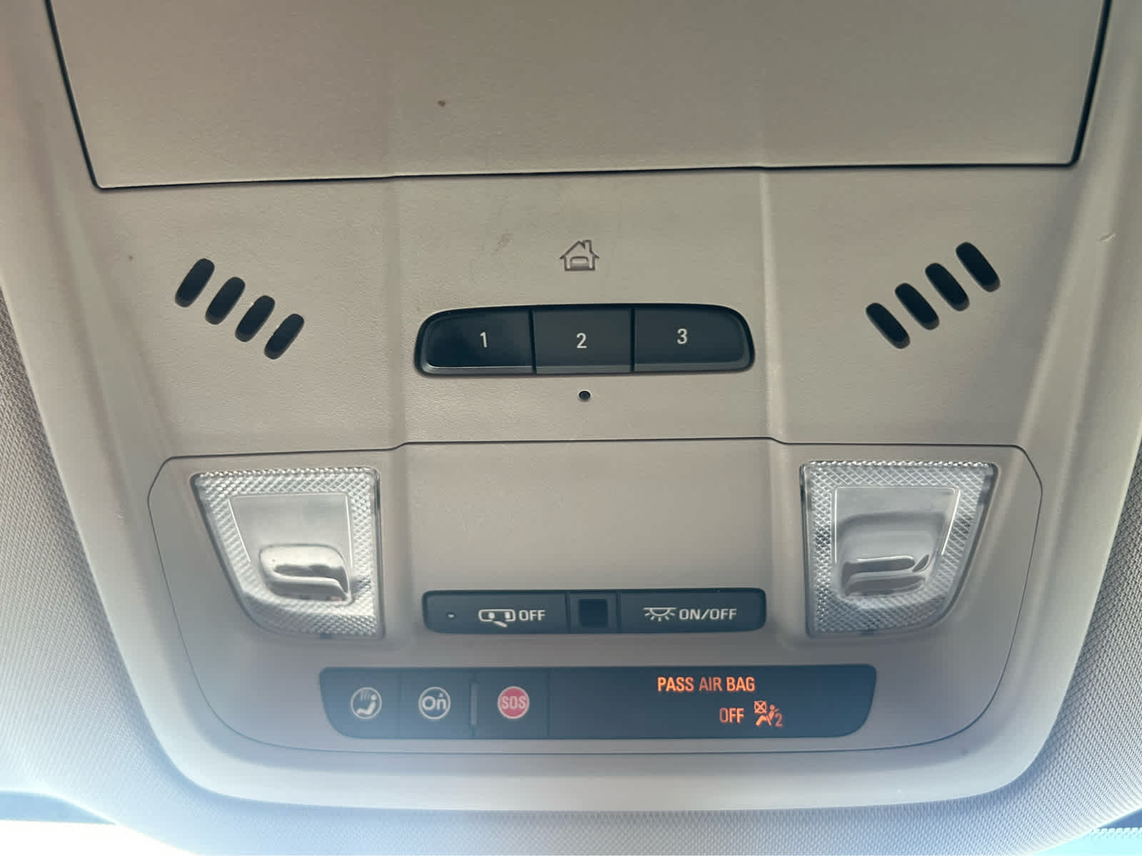 2020 Buick Enclave Essence photo 19