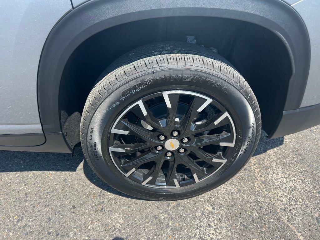 2026 Chevrolet Traverse photo 12