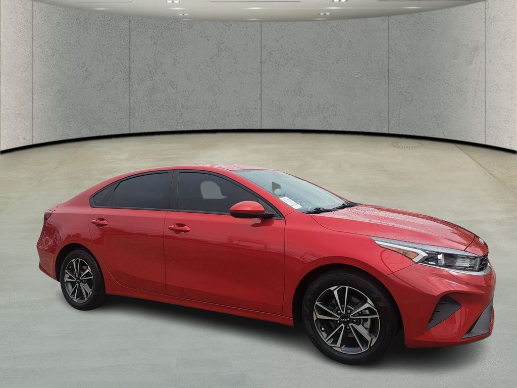 2024 Kia Forte LXS photo 4