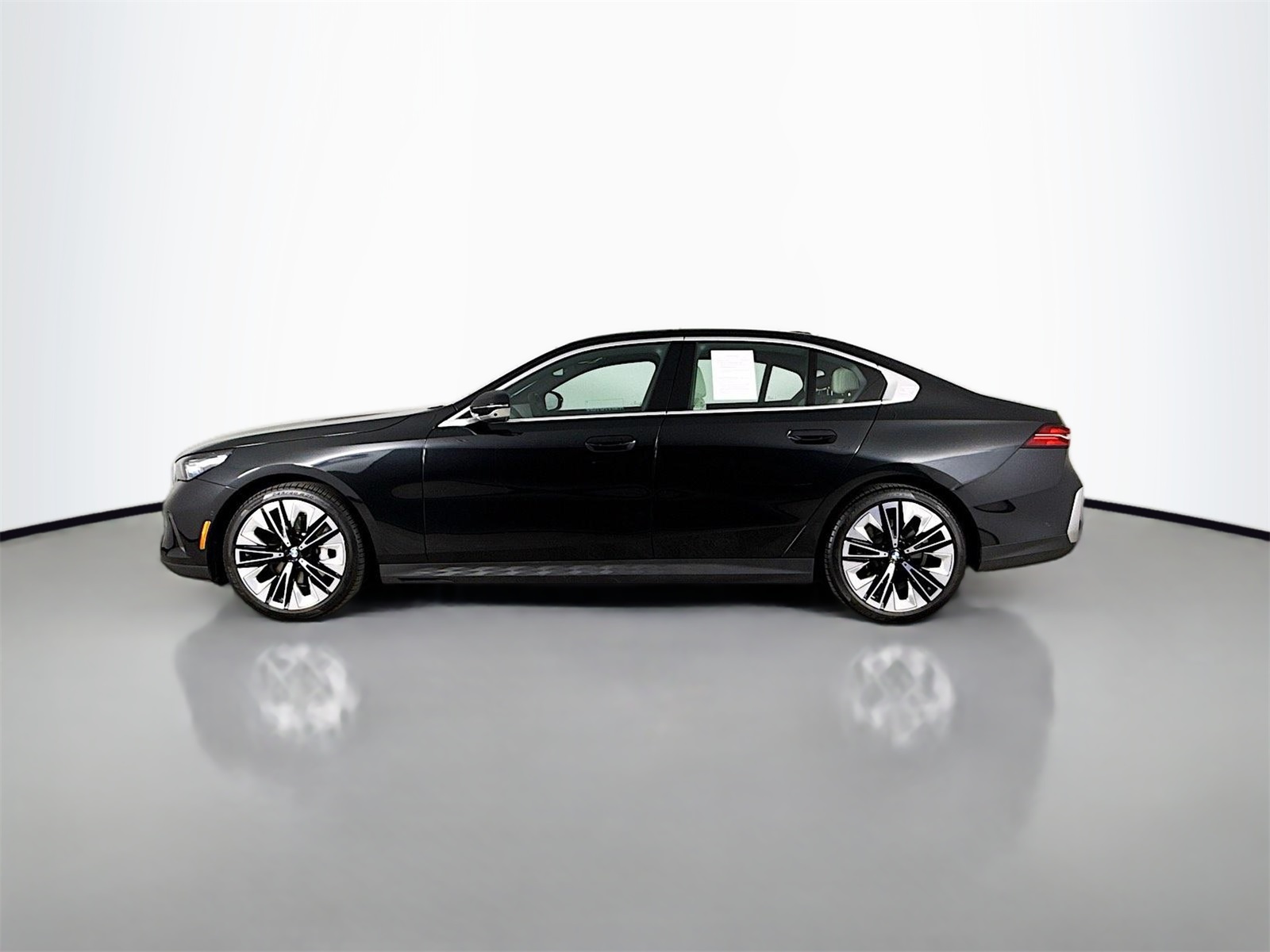 2025 Bmw 530i photo 4