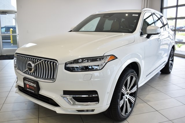 2023 Volvo XC90 Ultimate photo 2
