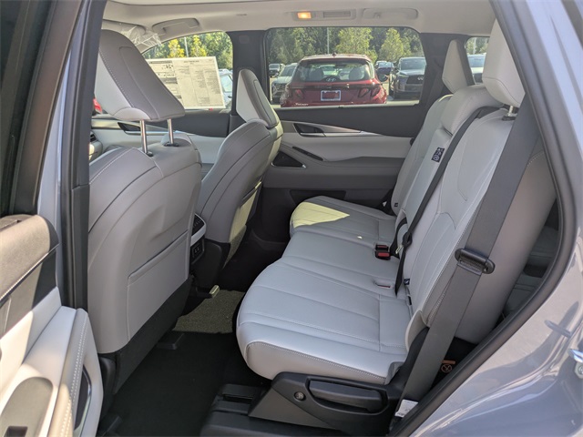 2026 Infiniti QX60 Luxe photo 14