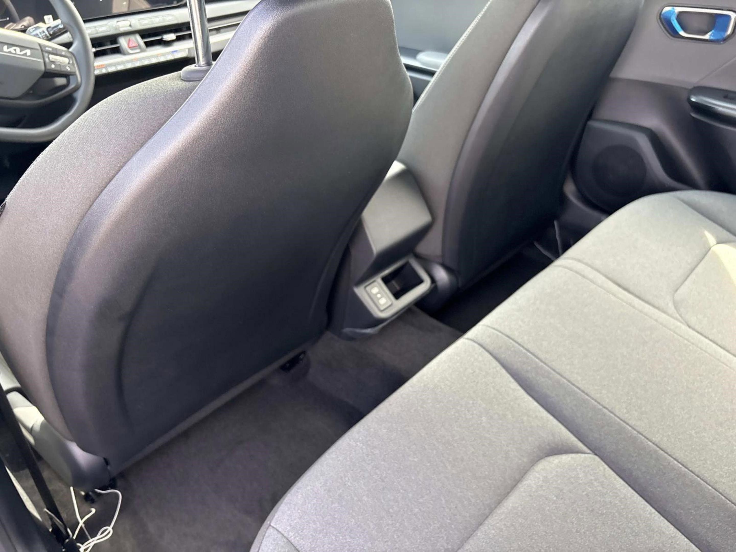 2025 Kia K4 LXS photo 14