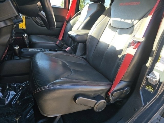 2017 Jeep Wrangler Unlimited Rubicon High Tide photo 4