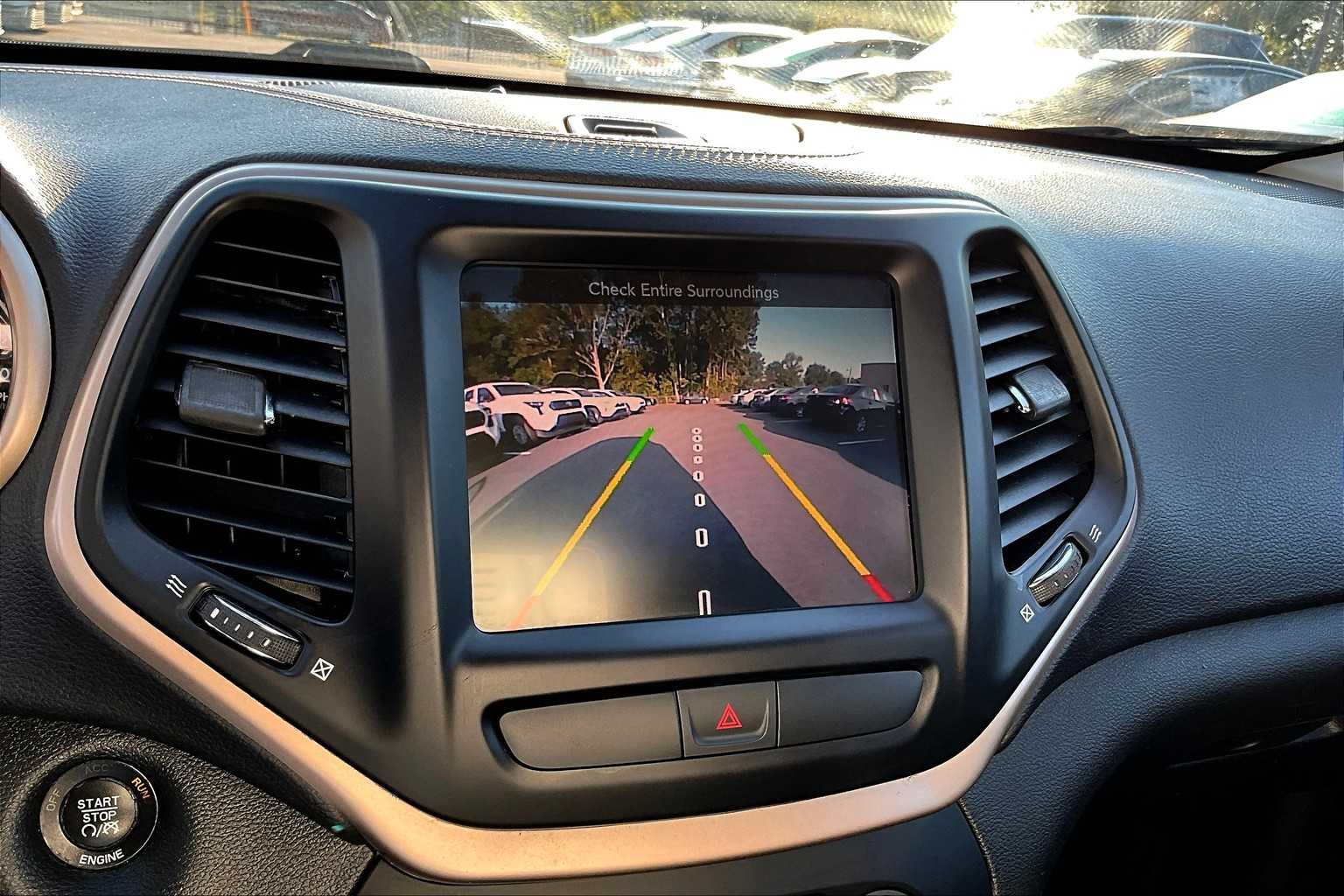 2016 Jeep Cherokee 80th Anniversary Edition photo 24