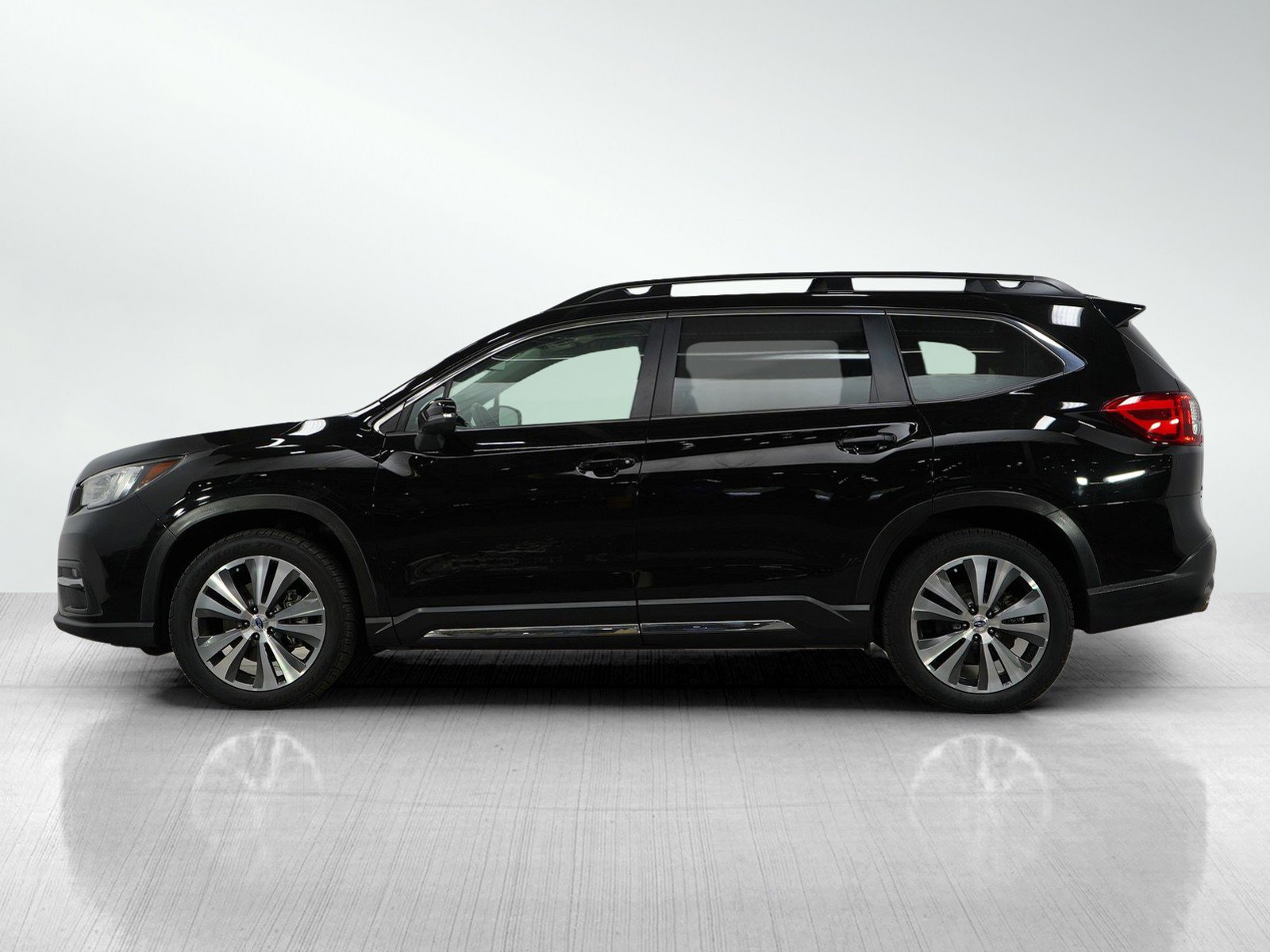 Used 2019 Subaru Ascent Limited with VIN 4S4WMAPD8K3473817 for sale in Burnsville, Minnesota
