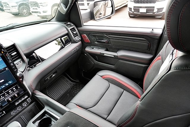 New 2026 Diamond Black Crystal Pearl-Coat Exterior Paint RAM RHO image 27