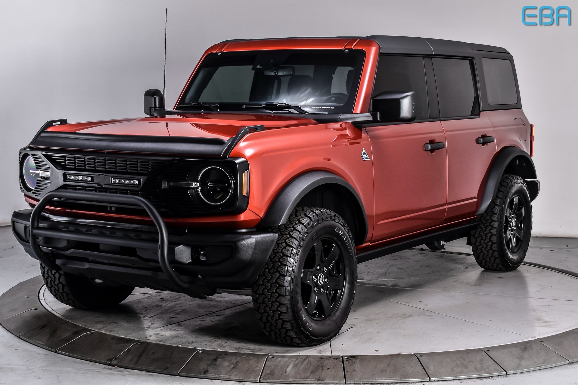 2023 Ford Bronco Black Diamond photo 2