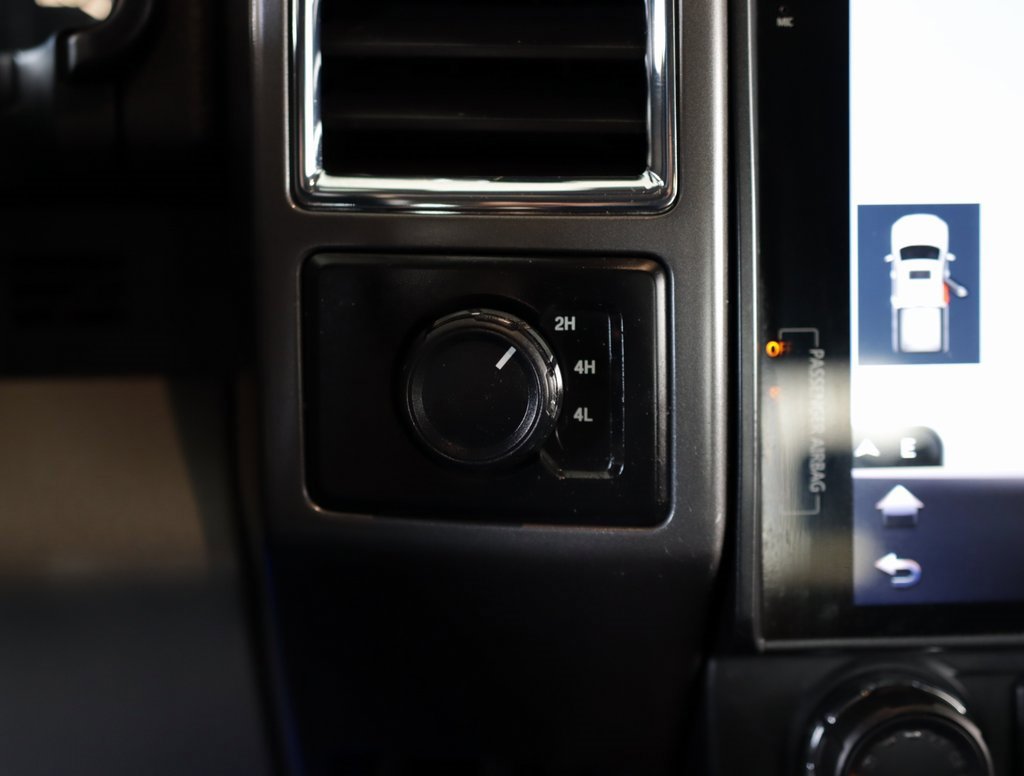 2015 Ford F-150 XLT photo 16