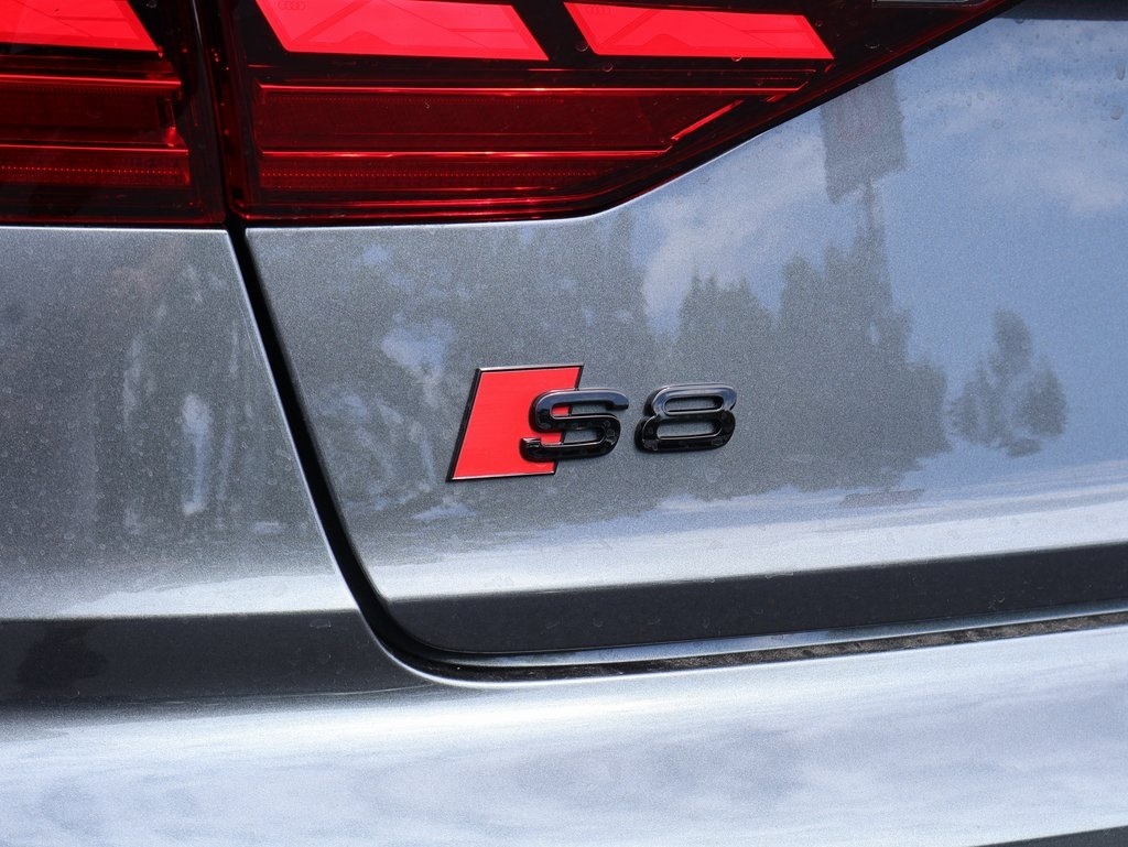 2023 Audi S8 4.0T Quattro photo 8