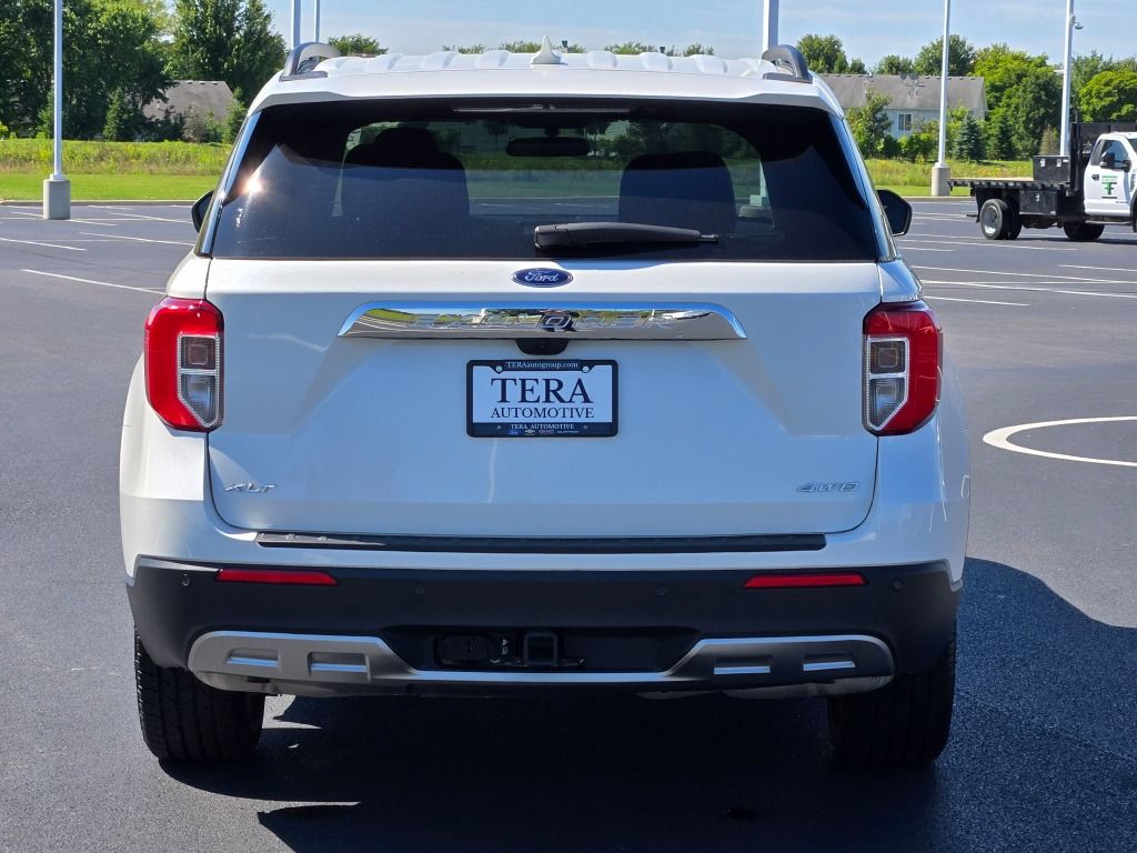 2023 Ford Explorer XLT photo 12