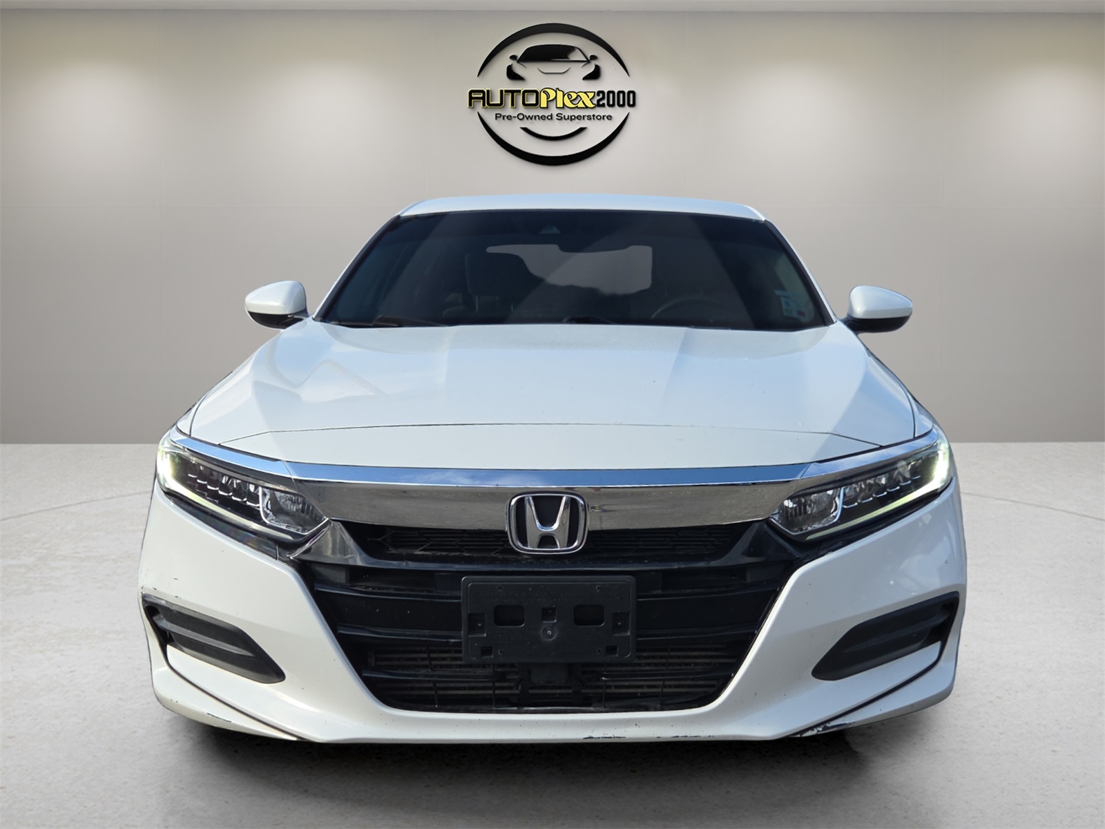 2018 Honda Accord LX photo 2