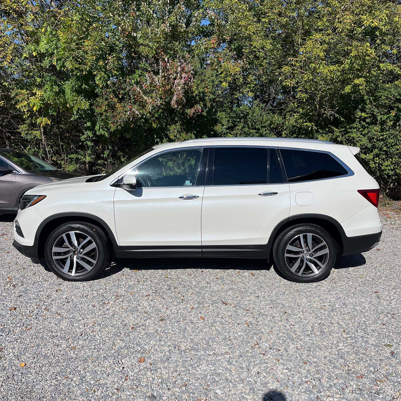 Used 2017 Honda Pilot Elite with VIN 5FNYF6H04HB104898 for sale in Minneapolis, Minnesota