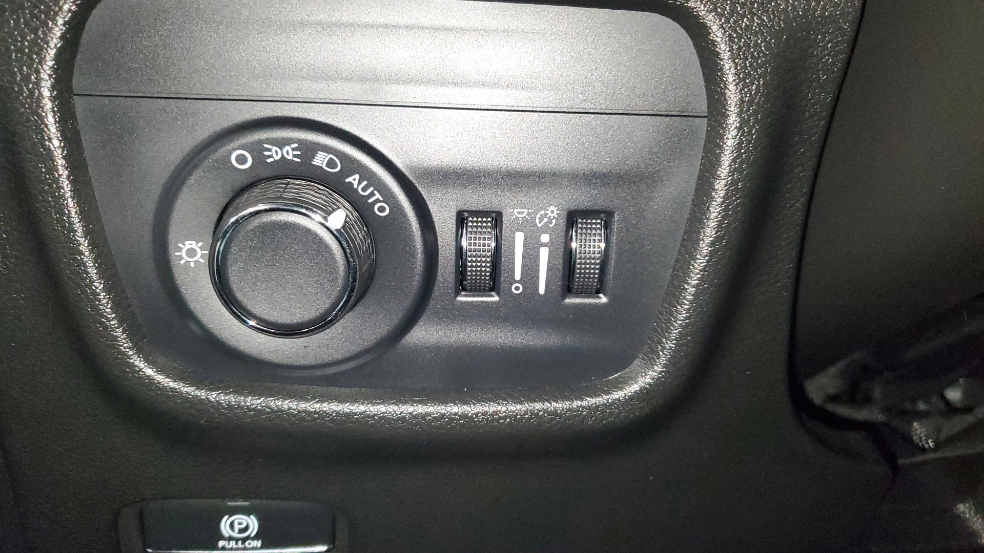 2025 Jeep Grand Cherokee Laredo X photo 23