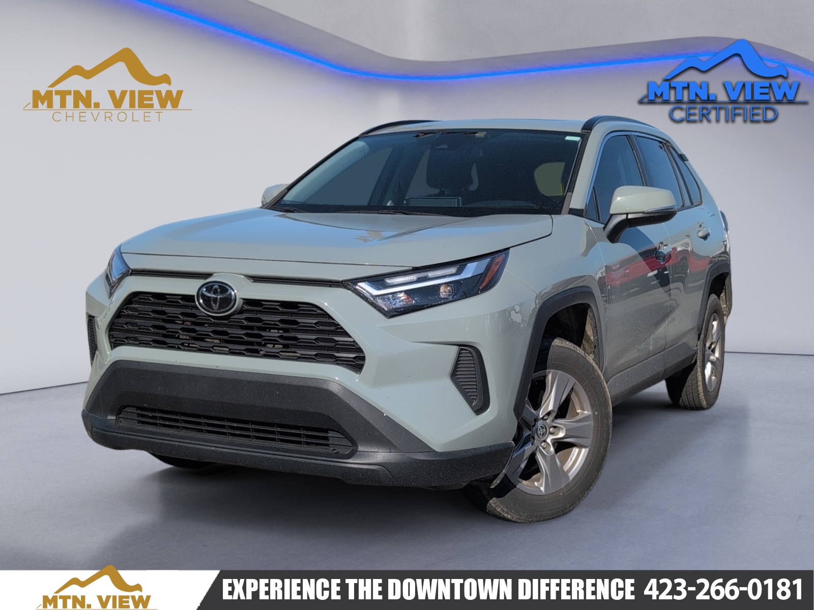 2023 Toyota RAV4 XLE's photo