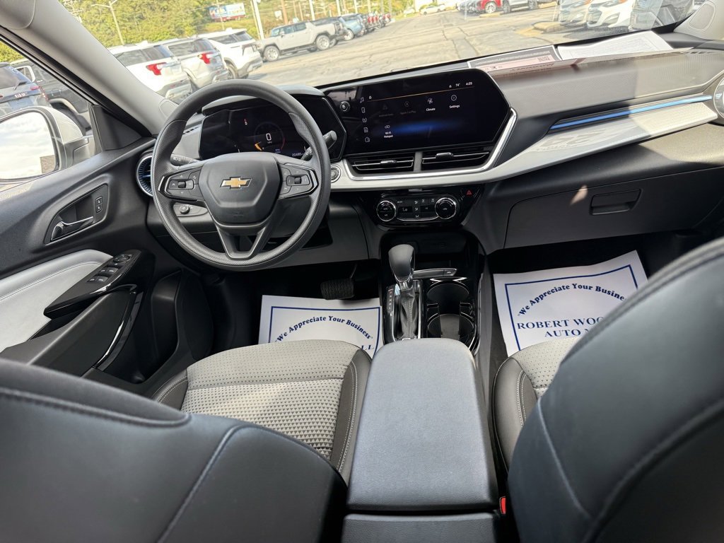 2024 Chevrolet Trax LT photo 12