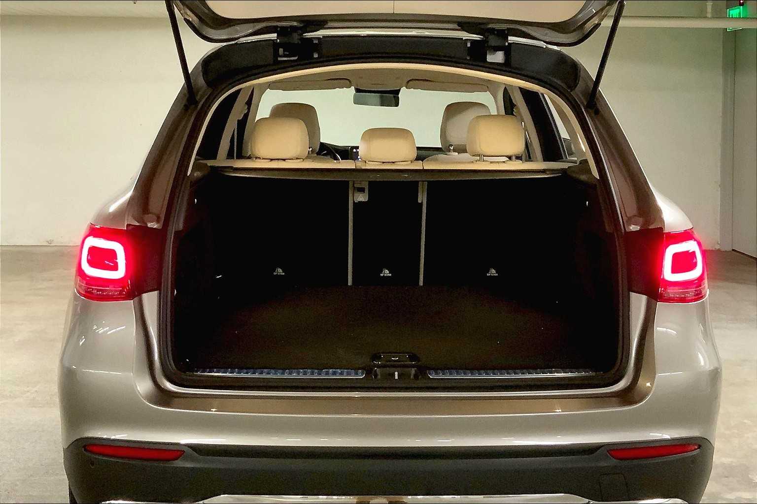 2022 Mercedes Benz GLC 300 photo 30