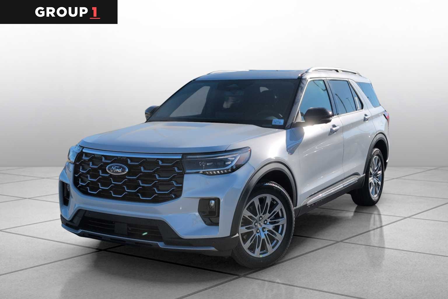 2025 Ford Explorer Platinum's photo