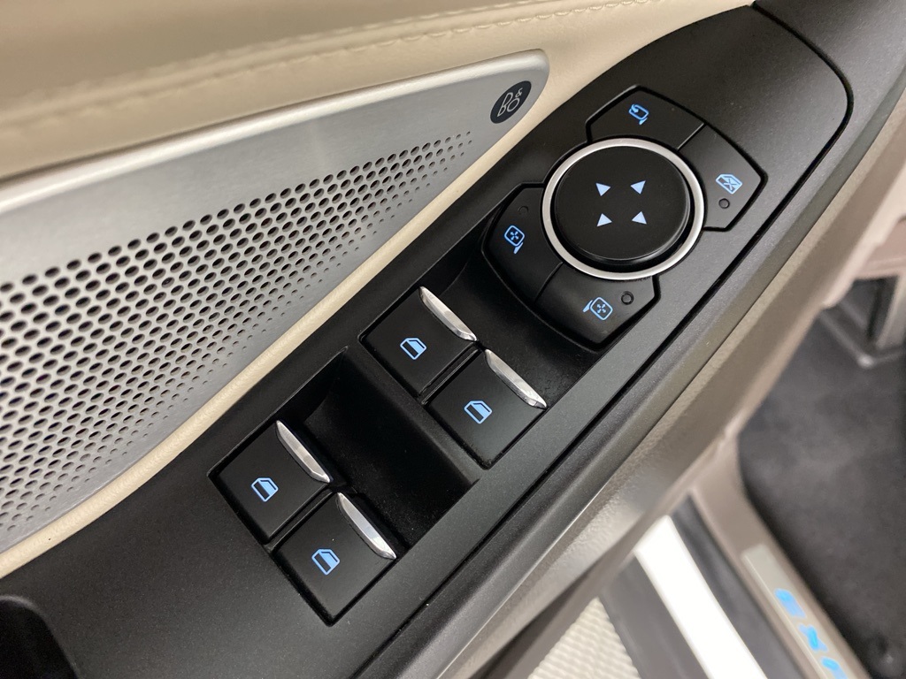 2020 Ford Explorer Platinum photo 4