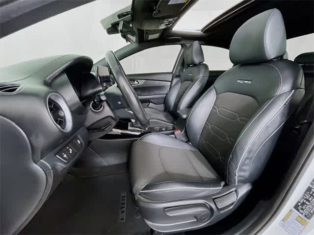 2023 Kia Forte GT-Line photo 22